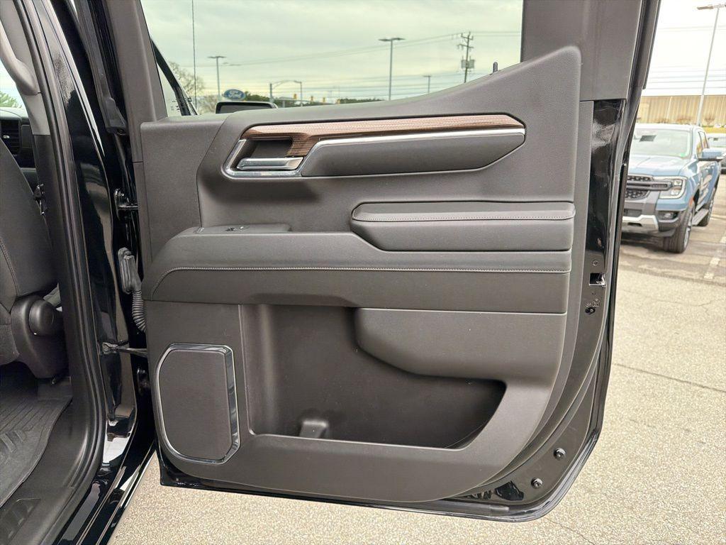 used 2024 Chevrolet Silverado 1500 car, priced at $50,991