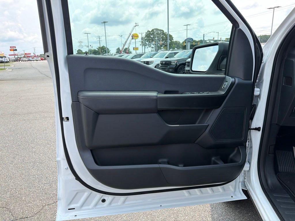 new 2026 Ford F-150 car, priced at $52,312