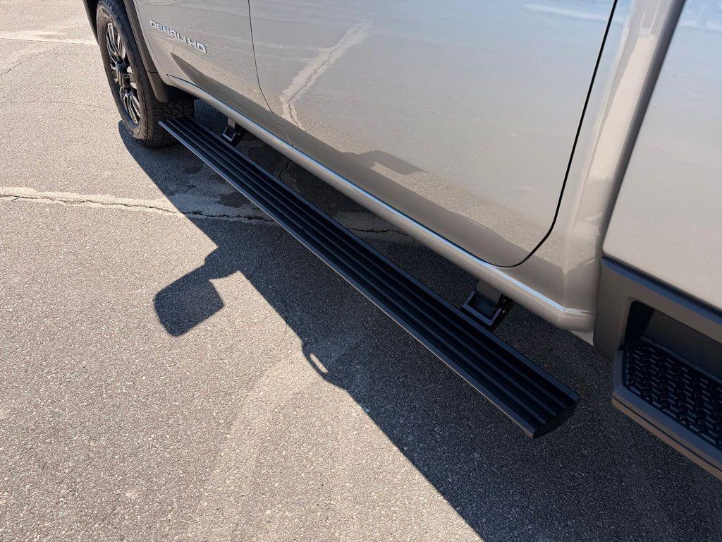 used 2024 GMC Sierra 2500 car, priced at $80,797