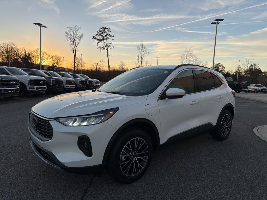 new 2026 Ford Escape PHEV car, priced at $33,390
