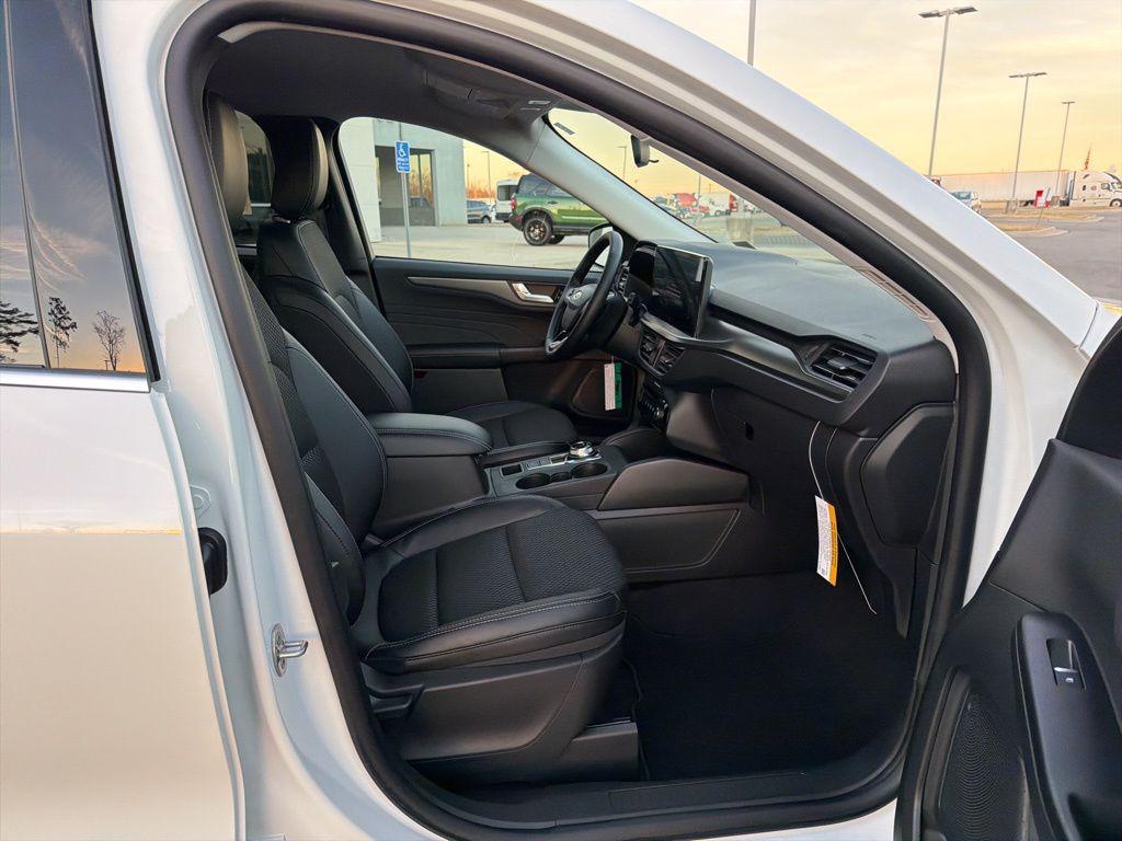 new 2026 Ford Escape PHEV car, priced at $33,390