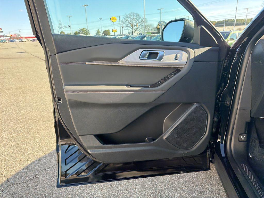 new 2026 Ford Explorer car, priced at $41,780