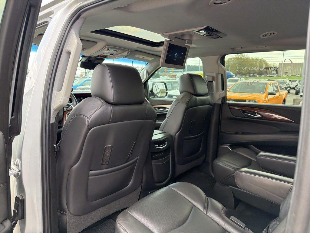 used 2018 Cadillac Escalade ESV car, priced at $27,298