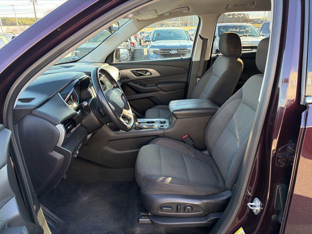 used 2018 Chevrolet Traverse car, priced at $17,499