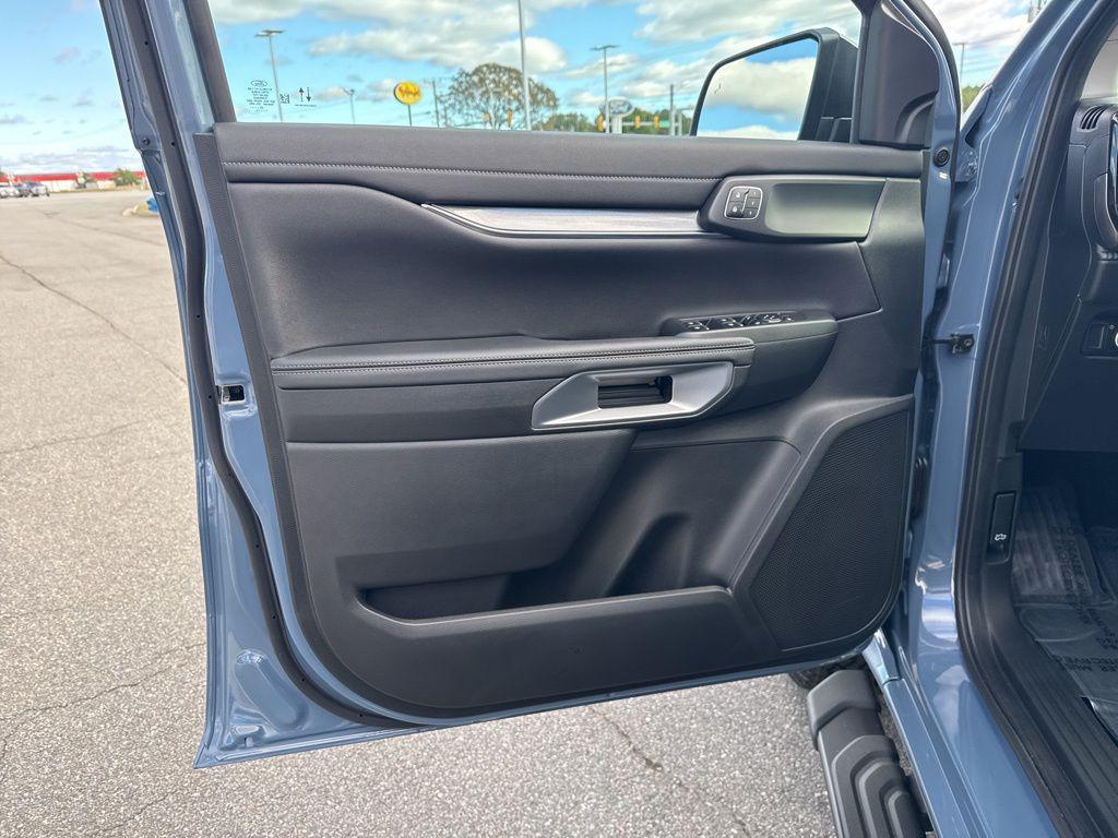 new 2025 Ford Ranger car, priced at $48,060