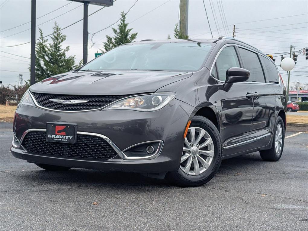 used 2018 Chrysler Pacifica car, priced at $16,788