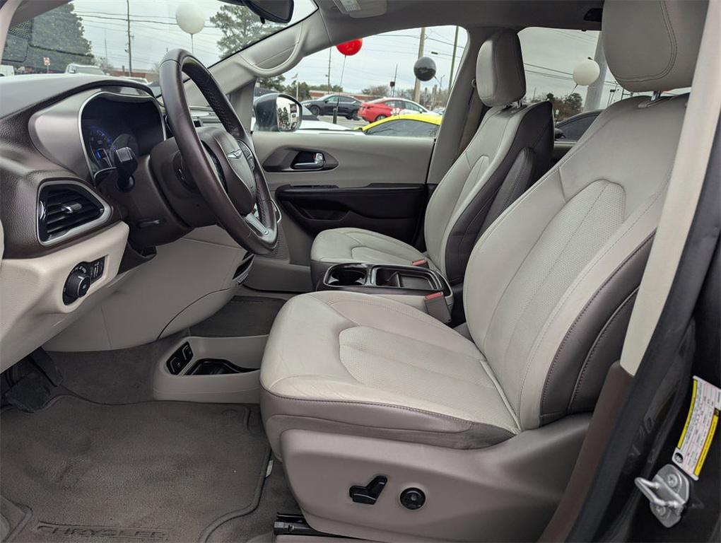 used 2018 Chrysler Pacifica car, priced at $16,788