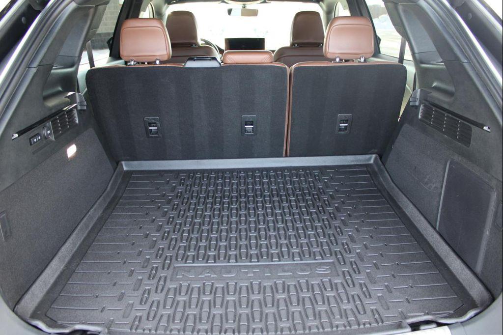 used 2022 Lincoln Nautilus car, priced at $36,990