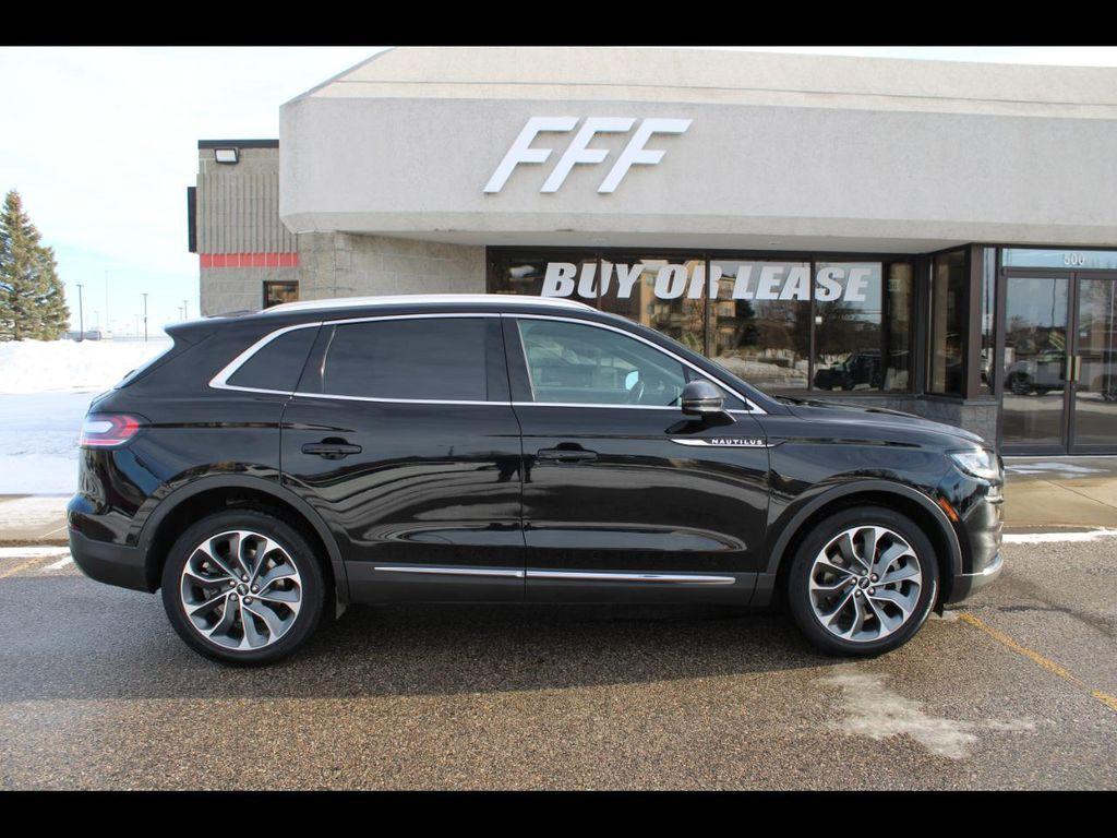 used 2022 Lincoln Nautilus car, priced at $36,990