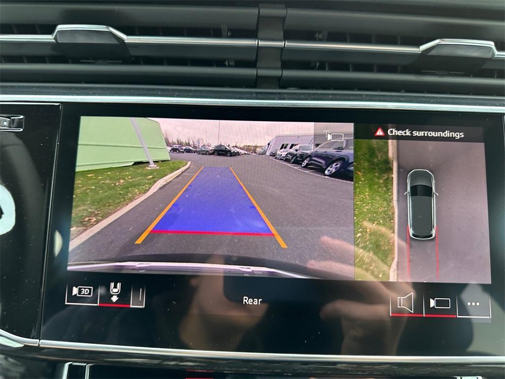 new 2026 Audi Q7 car, priced at $68,445