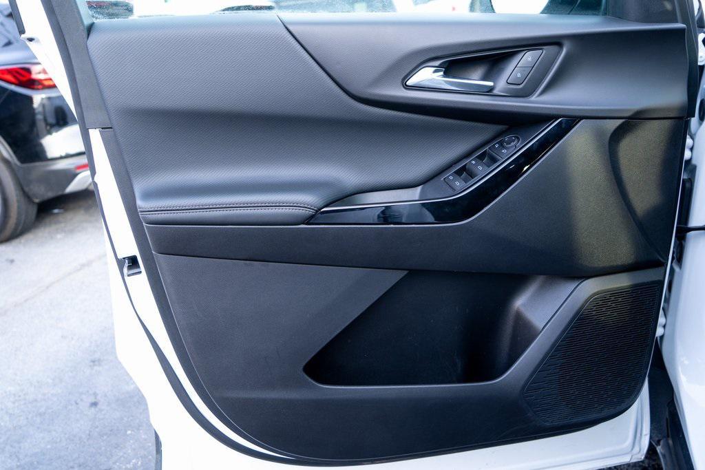 used 2025 Chevrolet Equinox car, priced at $27,684