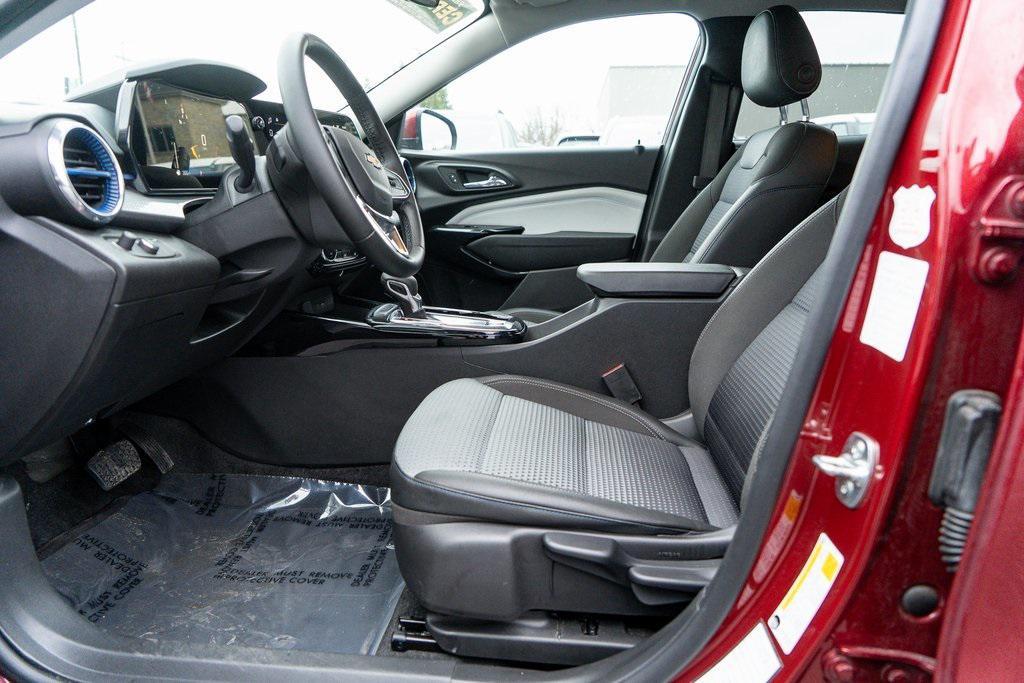 used 2025 Chevrolet Trax car, priced at $21,997