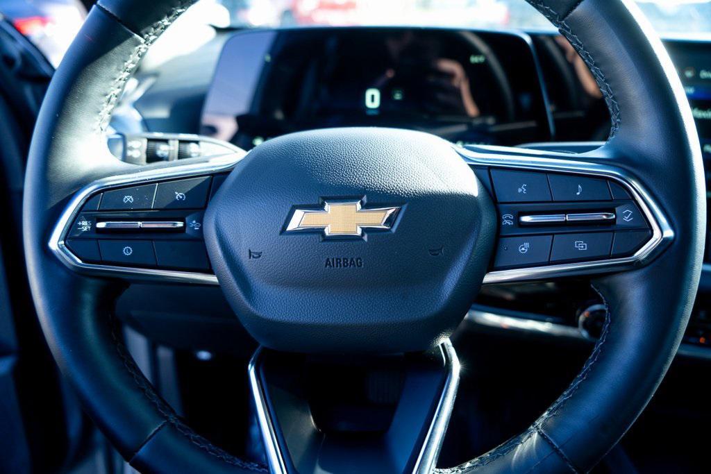 used 2025 Chevrolet Equinox car, priced at $27,775