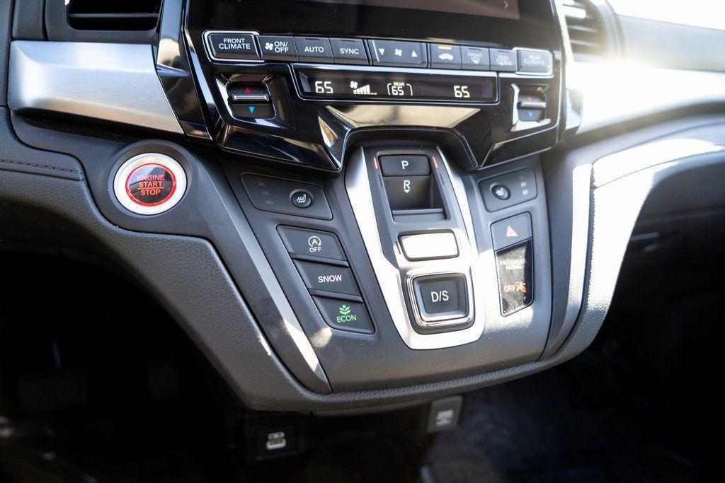 used 2024 Honda Odyssey car, priced at $32,702