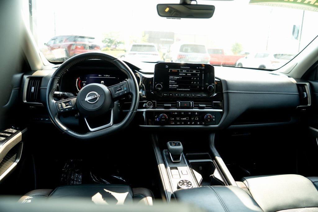 2023 Pearl White Tricoat Nissan Pathfinder