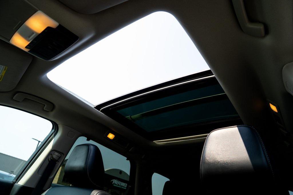 2023 Pearl White Tricoat Nissan Pathfinder