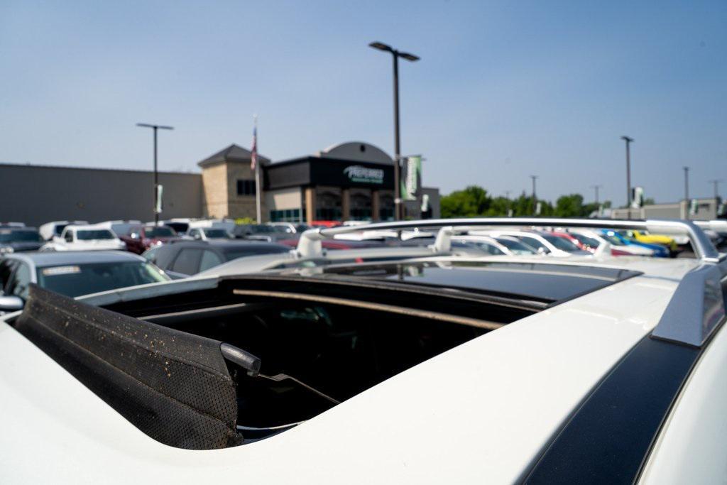 2023 Pearl White Tricoat Nissan Pathfinder