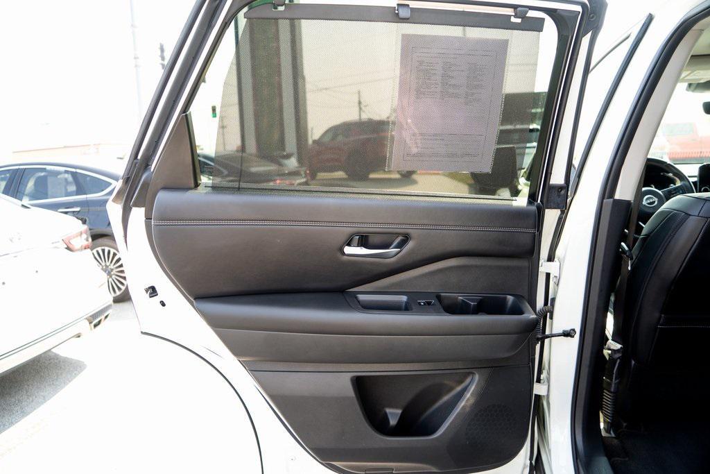 2023 Pearl White Tricoat Nissan Pathfinder