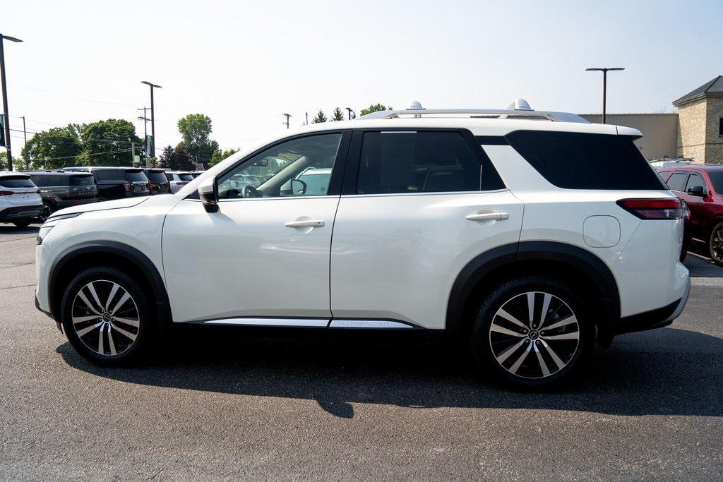 2023 Pearl White Tricoat Nissan Pathfinder