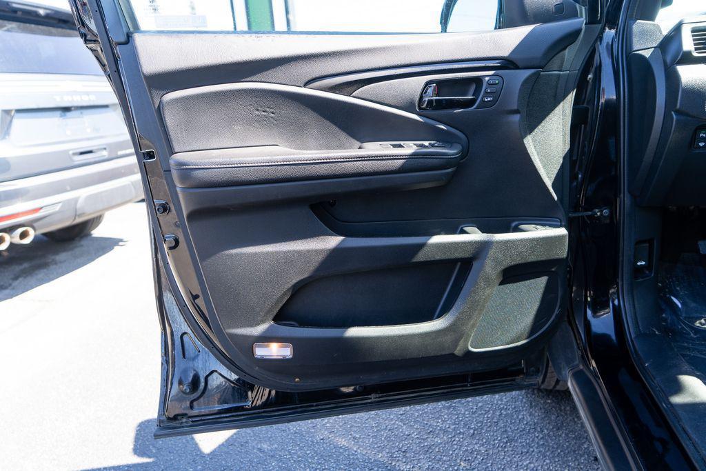 used 2022 Honda Passport car, priced at $26,999