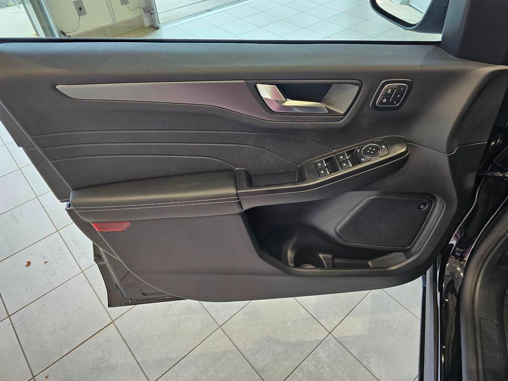 new 2025 Ford Escape car, priced at $34,015