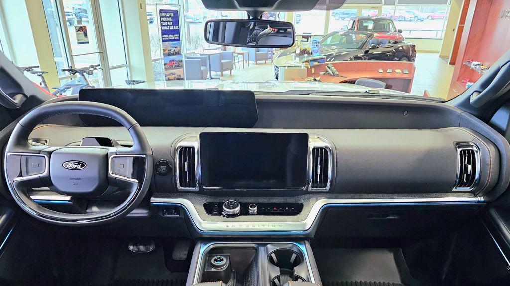new 2025 Ford Expedition car, priced at $84,220