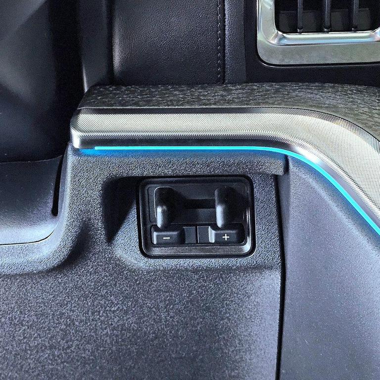 new 2025 Ford Expedition car, priced at $84,220