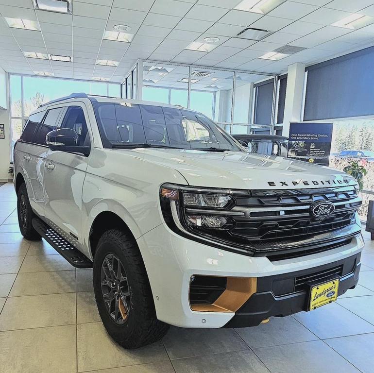 new 2025 Ford Expedition car, priced at $84,220