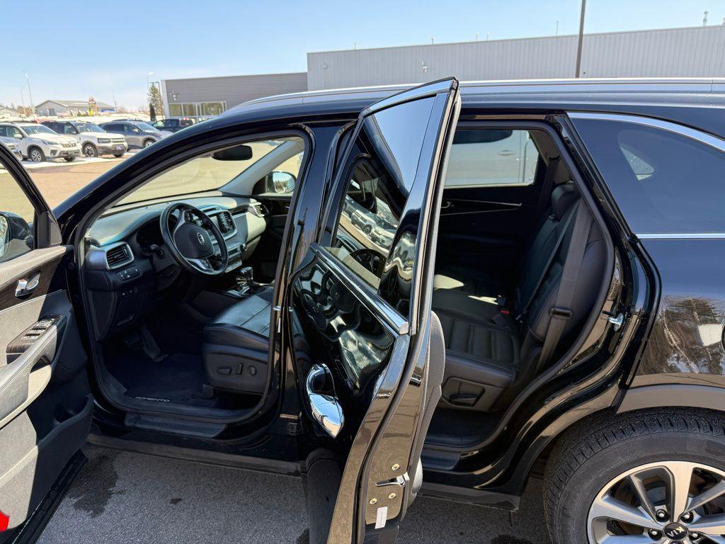 used 2019 Kia Sorento car, priced at $16,490