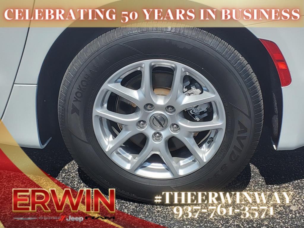 used 2022 Chrysler Pacifica car, priced at $24,997