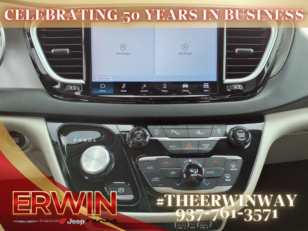 used 2024 Chrysler Pacifica car, priced at $29,998