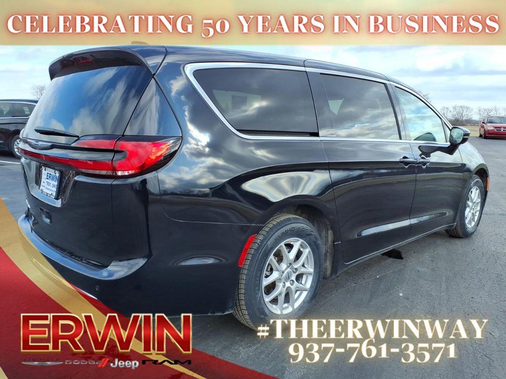 used 2024 Chrysler Pacifica car, priced at $29,998