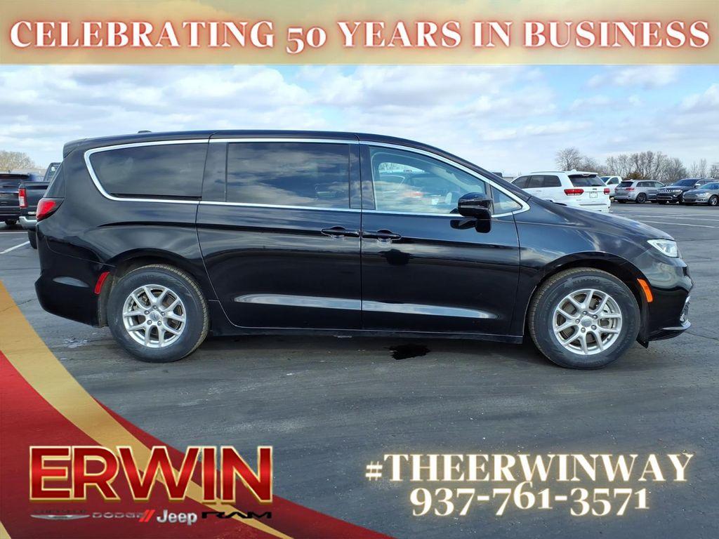 used 2024 Chrysler Pacifica car, priced at $29,998