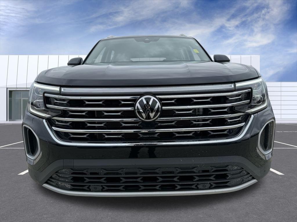 used 2025 Volkswagen Atlas car, priced at $36,590