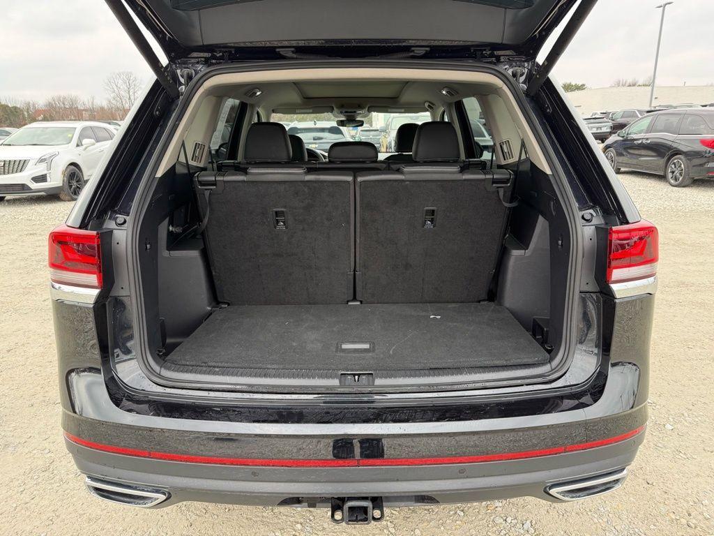 used 2025 Volkswagen Atlas car, priced at $36,590