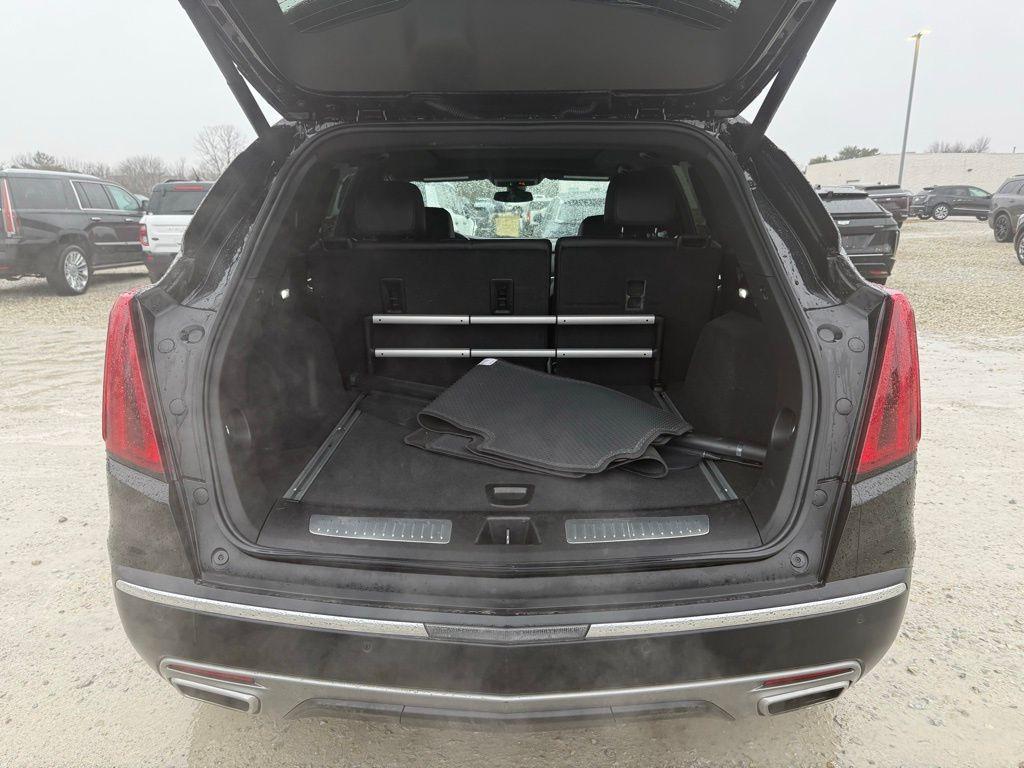 used 2025 Cadillac XT5 car, priced at $39,825