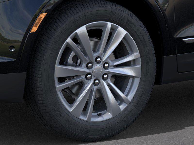 new 2025 Cadillac XT5 car, priced at $57,514