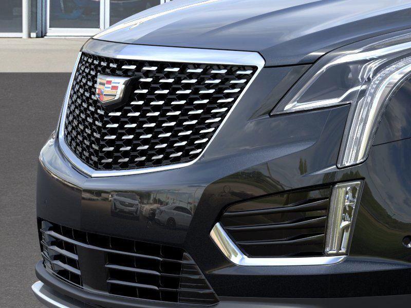 new 2025 Cadillac XT5 car, priced at $57,514