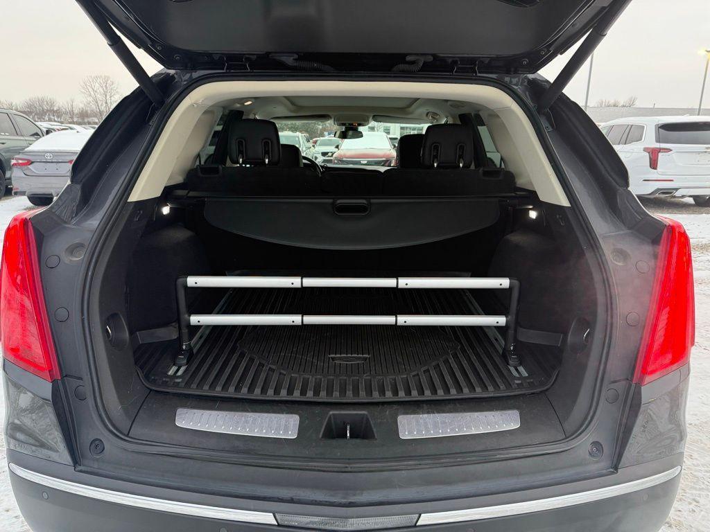 used 2019 Cadillac XT5 car, priced at $17,500