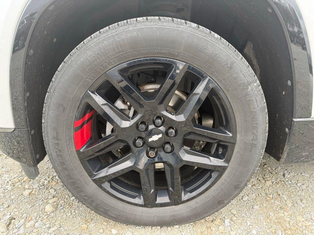 used 2020 Chevrolet Traverse car, priced at $29,900