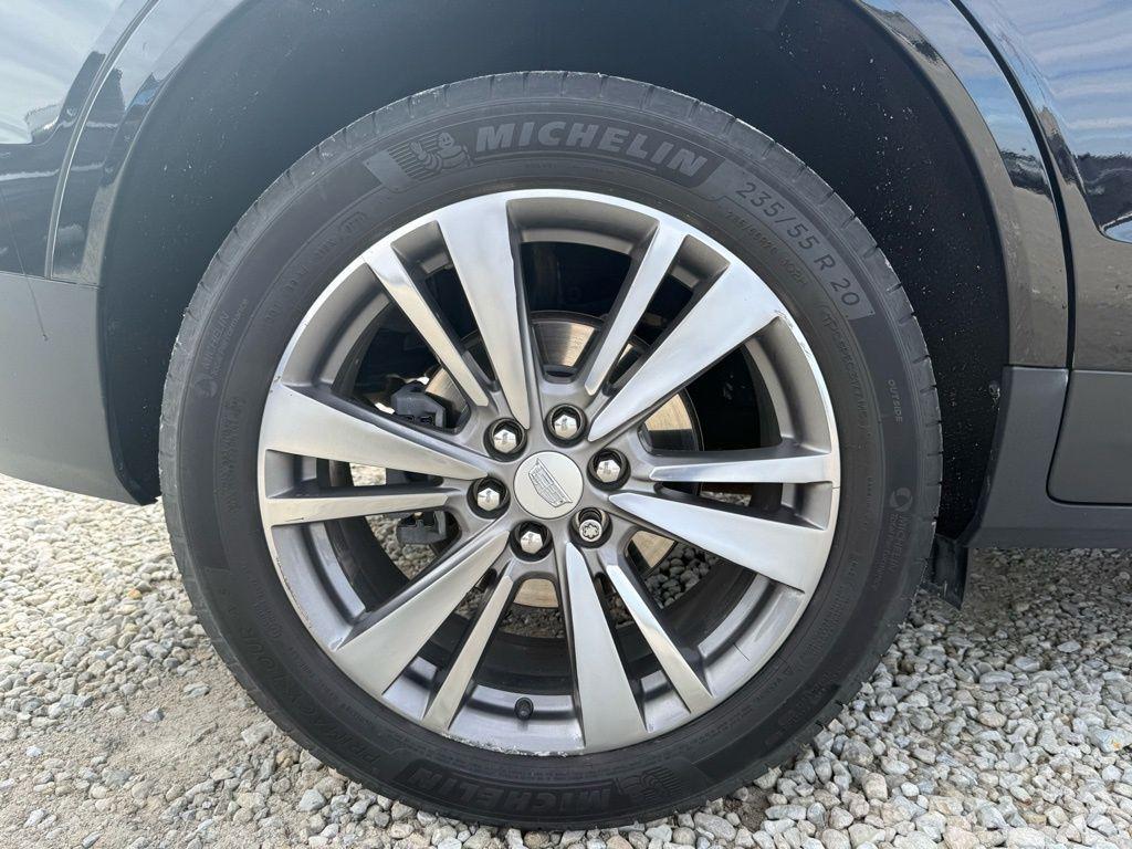 used 2021 Cadillac XT5 car, priced at $26,100