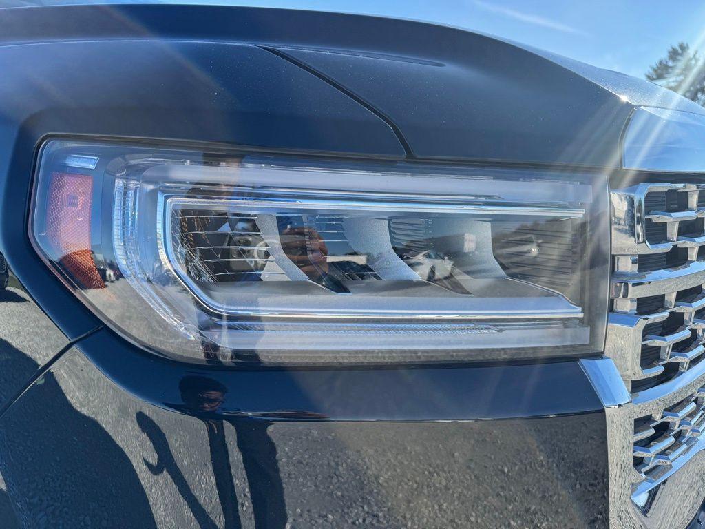 used 2023 GMC Acadia car, priced at $30,555