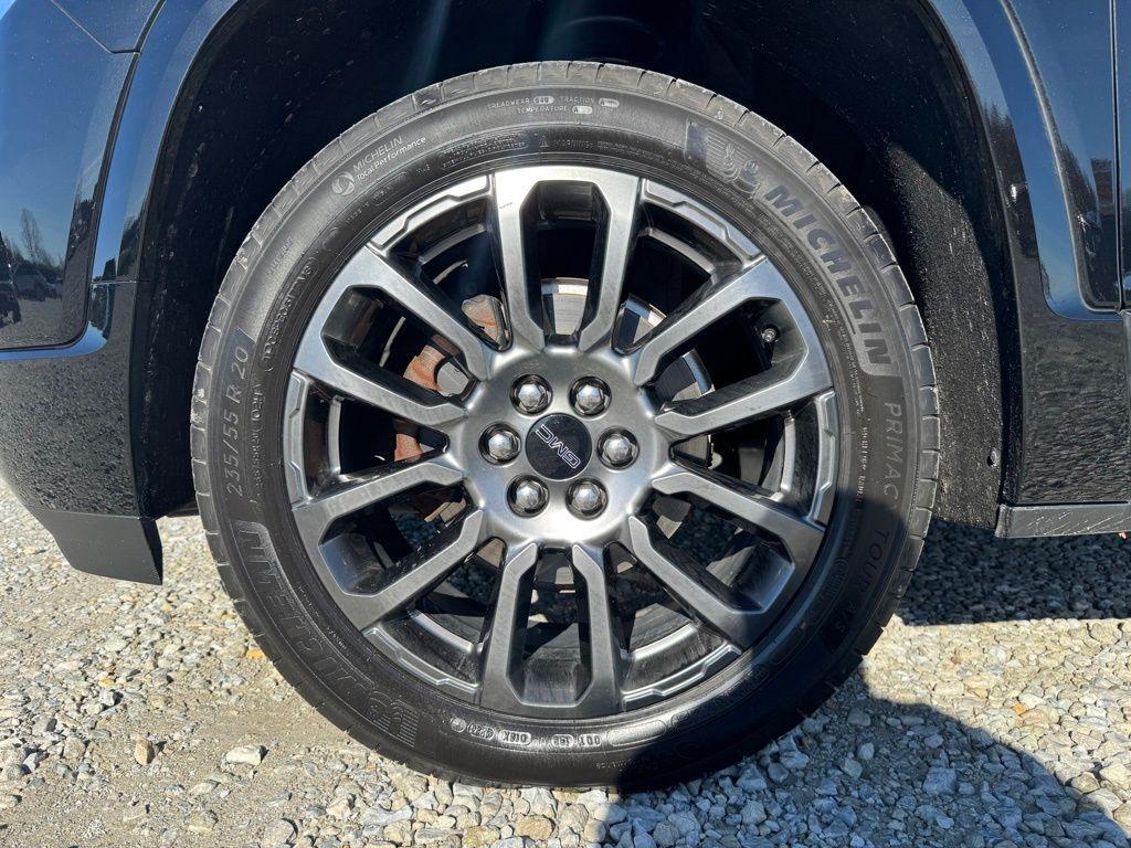 used 2023 GMC Acadia car, priced at $30,555