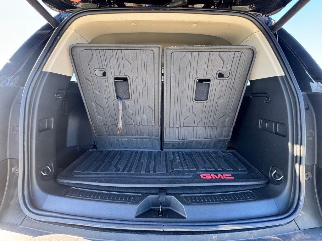 used 2023 GMC Acadia car, priced at $30,555