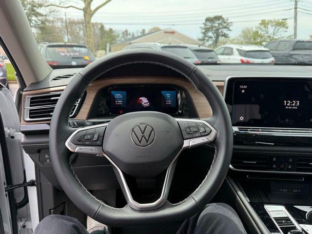 new 2026 Volkswagen Atlas car, priced at $46,302