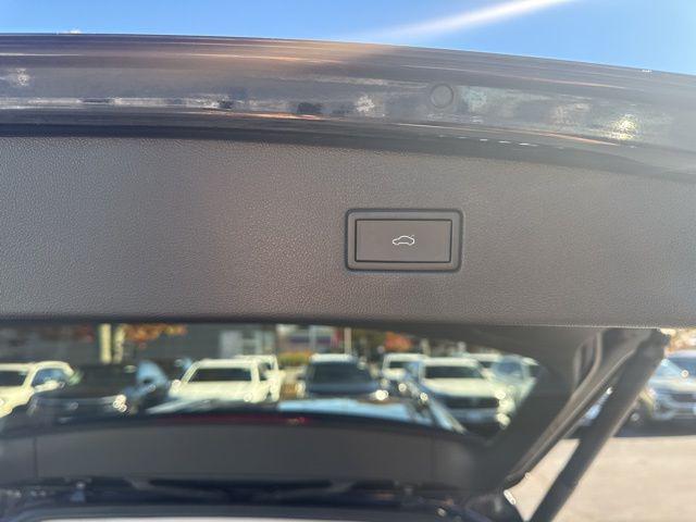 used 2022 Volkswagen Tiguan car, priced at $24,919