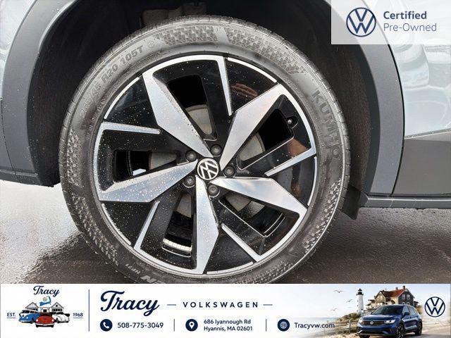 used 2023 Volkswagen ID.4 car, priced at $28,952