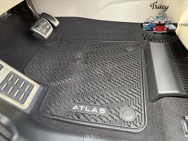 new 2026 Volkswagen Atlas car, priced at $57,018