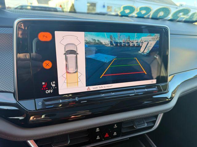 used 2025 Volkswagen Atlas car, priced at $43,561