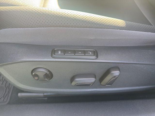 used 2025 Volkswagen ID.4 car, priced at $34,987